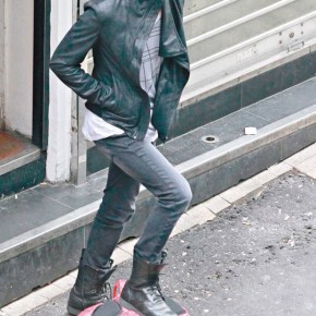 [PIC + VID] 121027 Hong Kong local news – Jaejoong tournant dans un&nbsp;clip