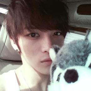 [VID] 121101 K-Star News : &laquo;&nbsp;Les Amis des Stars&nbsp;&raquo; – Jaejoong des JYJ et&nbsp;Brownie!