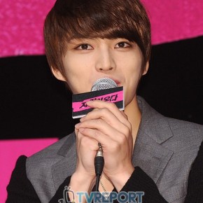 [News] 121108 Kim JaeJoong des JYJ : &laquo;&nbsp;Beaucoup de fans m&rsquo;ont envoyé des menaces de mort.&nbsp;&raquo;