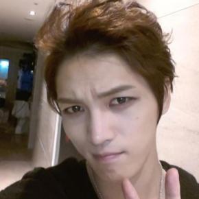 [Info] 121107 JYJ Facebook – &laquo;&nbsp;Le dernier pays de la tournée asiatique de Fanmeetings de Kim JaeJoong&nbsp;&raquo;