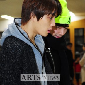 [PIC] 121219 Jaejoong va voter à l&rsquo;élection présidentielle