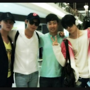 [PIC] 121224 John Egg twitter /&nbsp;facebook