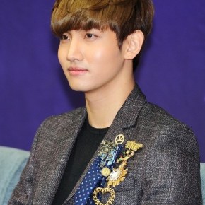 [News] 130116 Selon Max ChangMin, KyuHyun lui avait dit d&rsquo;être préparé à être critiqué pendant les 100 premiers&nbsp;jours.