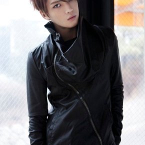 [Trad] 130124 Kim Jaejoong est revenu en tant qu&rsquo;artiste solo : la raison de ne pas utiliser le nom &laquo;&nbsp;Hero JaeJoong&nbsp;&raquo;.