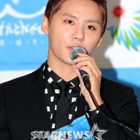 [NEWS] 130220 Kim Junsu a reconnu son amour pour le bowling &laquo;&nbsp;Ces derniers temps, je suis accro au bowling&nbsp;&raquo;