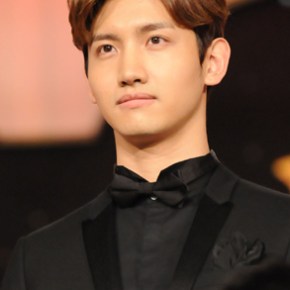 [INFO] 130308 ChangMin de TVXQ reçoit le prix de la Révélation de l’année à la 36ème cérémonie de la Japan Academy&nbsp;Awards