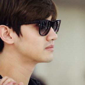 [PICS] 130309 ChangMin à l&rsquo;aéroport de Gimpo – Partie&nbsp;4