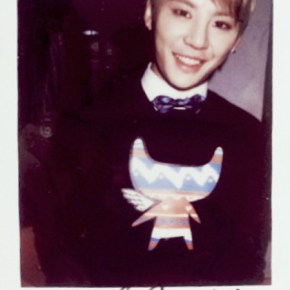 [PIC] Un polaroid autographié de JunSu pour la collection Printemps 2013 de&nbsp;NII