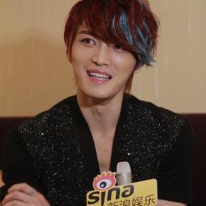 [VID + PIC] 130323 SINA – Interview exclusive de Kim Jaejoong à&nbsp;Hong-Kong