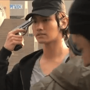 [VID] 130308 Vidéo promotionnelle pour le DVD & Blu-Ray de &laquo;&nbsp;Fly With the Gold&nbsp;&raquo;