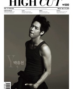 [PICS] 130427 High Cut Vol.100 « La parution des 100 polaroïds commémoratifs ! » – Les autographes signés de YooChun et de&nbsp;YoohWan