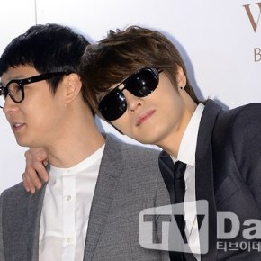 [PIC] 130602 Jaejoong et Yoochun au mariage de Baek Ji Young et Jung Suk Won (photos de la&nbsp;presse)