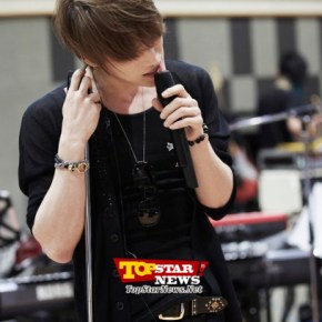 [NEWS] 130625 Le concert de Kim Jaejoong à Yokohama au Japon se dévoile alors qu&rsquo;il chante &laquo;&nbsp;Close Your Eyes&nbsp;&raquo;