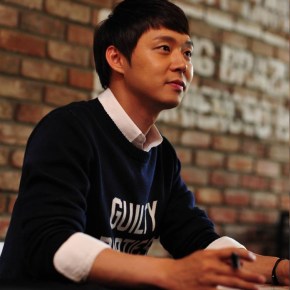 [PIC] 130612 Yoochun – séance de dédicace&nbsp;Blacksmith