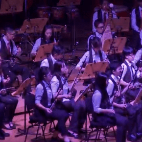 [VID] 130610 &laquo;&nbsp;Get Out&nbsp;&raquo; de JYJ par l&rsquo;Orchestre chinois du Nanyang&nbsp;Polytechnic