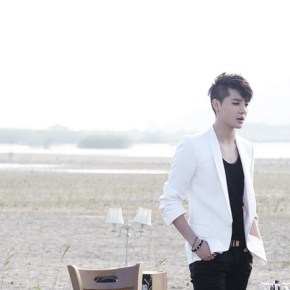 [NEWS] 130703 Kim Junsu prouve ses talents vocaux dans un clip digne des &laquo;&nbsp;Misérables&nbsp;&raquo;
