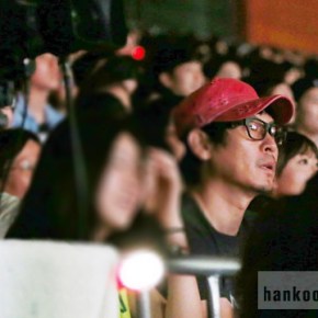 [TRAD] 130804 Seol Kyung Goo va au concert de Kim Junsu avec sa fille&nbsp;lycéenne