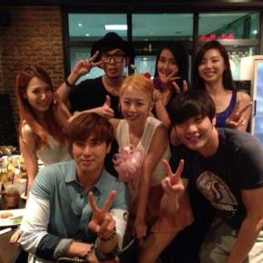 [TRAD]  130802  U-Know Yunho – Choi Daniel – Park Soo Jin, réunion des ‘Superior Friends’ de la &rsquo;85&nbsp;Line&rsquo;