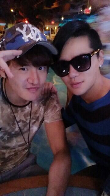 BUgC8WYCcAAyGWw.jpg large