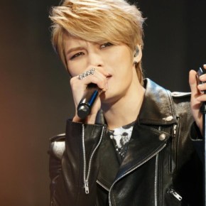 [HQ PICS] 131027 La performance de Kim JaeJoong pour le concert d&rsquo;Arirang à la Maison&nbsp;Bleue