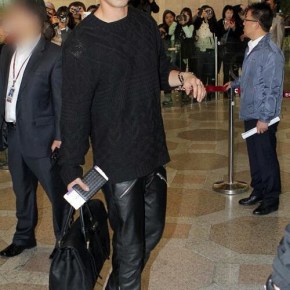 [PIC] 131018 TVXQ à l&rsquo;aéroport de Gimpo – en route pour&nbsp;Pékin