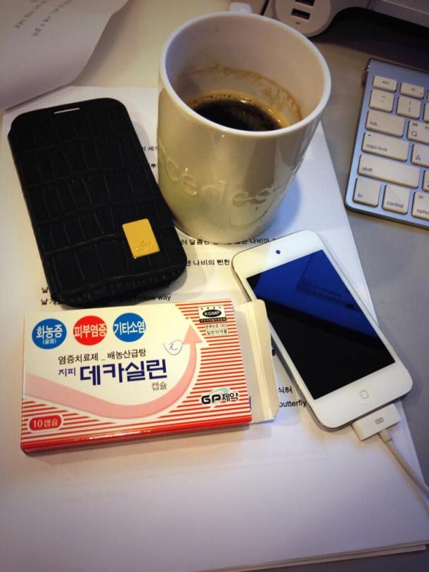 BWswQmvCQAEV6_9.jpg large