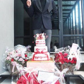 Joyeux Anniversaire à notre traductrice Yoonhoshinki&nbsp;!!