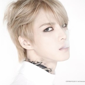 [TRAD] 131030 Kim Jaejoong en tête des iTunes Charts dans 9 pays avec son premier album, « Comme prévu&nbsp;»
