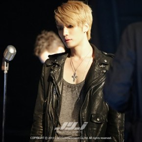 [PIC] 131111 Jaejoong – Photos officielles sur le site JYJ&nbsp;Japan