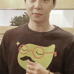 [PIC] 131107 Jaejoong & Yoochun – Promotion pour les bracelets&nbsp;THIERS