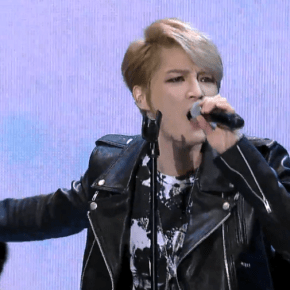 [VID KBS] 131124 Jaejoong – &laquo;&nbsp;Arirang&nbsp;&raquo; lors du concert Arirang à la Maison&nbsp;Bleue