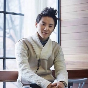 [PIC] 131205 Interview de&nbsp;Junsu