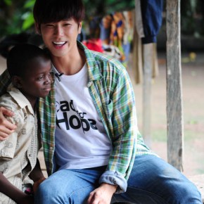 [PIC] 131205 Yunho – KBS &laquo;&nbsp;Road for Hope&nbsp;&raquo; galerie