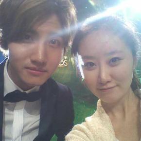 [PIC] 131222 Changmin avec le staff de KBS aux KBS Entertainment Awards de&nbsp;2013