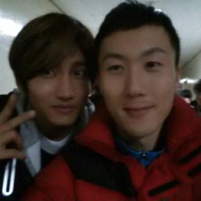 [PIC] 131220 Changmin sur le facebook du joueur de badminton Yoo&nbsp;Yeon-seong