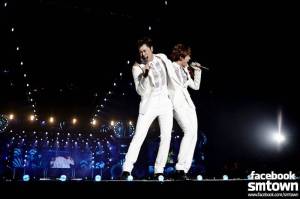 [NEWS] 131228 TVXQ font voyager leur fans à travers les 10 dernières années pour leur concert du 'SMTOWN WEEK'