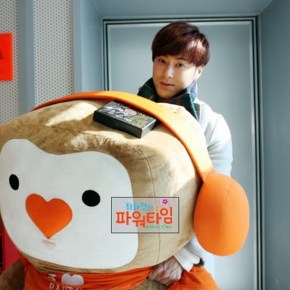 [PIC] 140114 Yunho à l&rsquo;émission &laquo;&nbsp;Choi Hwajung&rsquo;s Power Time&nbsp;&raquo; de SBS Power&nbsp;FM