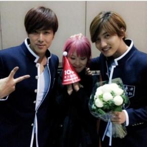 [PIC] 140107 TVXQ avec leur coordi (membre du&nbsp;staff)