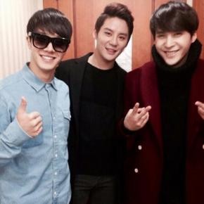 [TRAD+PIC] 140123/24 Twitter de Junsu (+célébrités&nbsp;diverses)