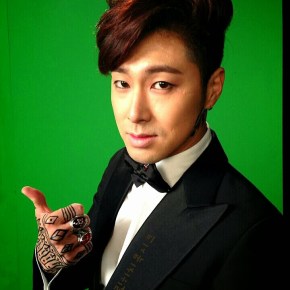 [PIC] 140212 TVXQ – Promotion pour divers bijoux (bagues, boutons de manchettes…)