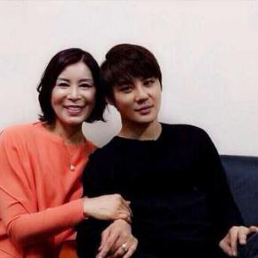 [PIC+TRAD] 140226 Junsu sur le twitter de sa&nbsp;maman