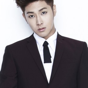 [VID] 140210 Pops In Seoul: Top 5 des stars les plus belles en costume – YUNHO en&nbsp;No.4