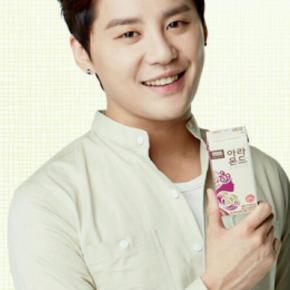 [PIC+VID] 140405 Junsu – ‘Aramond’&nbsp;CF