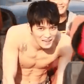 [VID] 140429 Jaejoong – Tournage avec Baek Jin Hee + Séance photo pour l&rsquo;affiche + Visite de Jin Yi Han sur le&nbsp;plateau