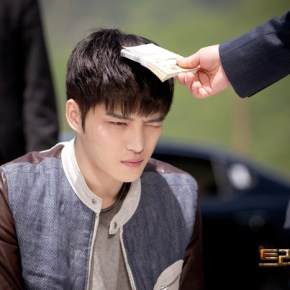 [PIC] 140520 Jaejoong – Galerie photos &laquo;&nbsp;Triangle&nbsp;&raquo;