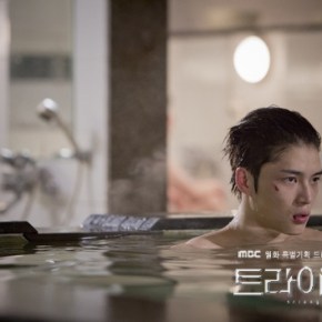 [VID] 140508 Jaejoong – ‘Triangle’ : tournages des scènes de karaoké + sauna de Youngdal&nbsp;(vosta)