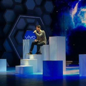 [PIC] 140624 Yoochun – le réalisateur de &lsquo;Happy Camp&rsquo; poste une photo du chanteur sur son&nbsp;weibo