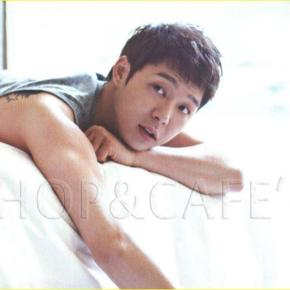 [PIC] 140619 Yoochun pour ‘Singles’ Korea (juillet 2014) –&nbsp;Preview