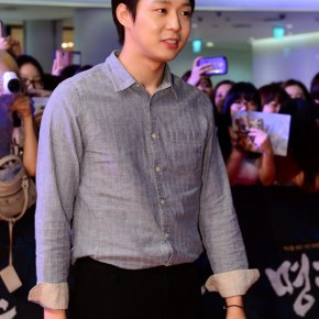 [PIC] 140721 Yoochun à l&rsquo;avant-première du film &laquo;&nbsp;Roaring Currents&nbsp;&raquo;
