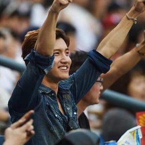 [PRESS PIC] 140708 Changmin – Match de Baseball 2014 Korea Yakult 7even – LG Twins vs Doosan&nbsp;Bears